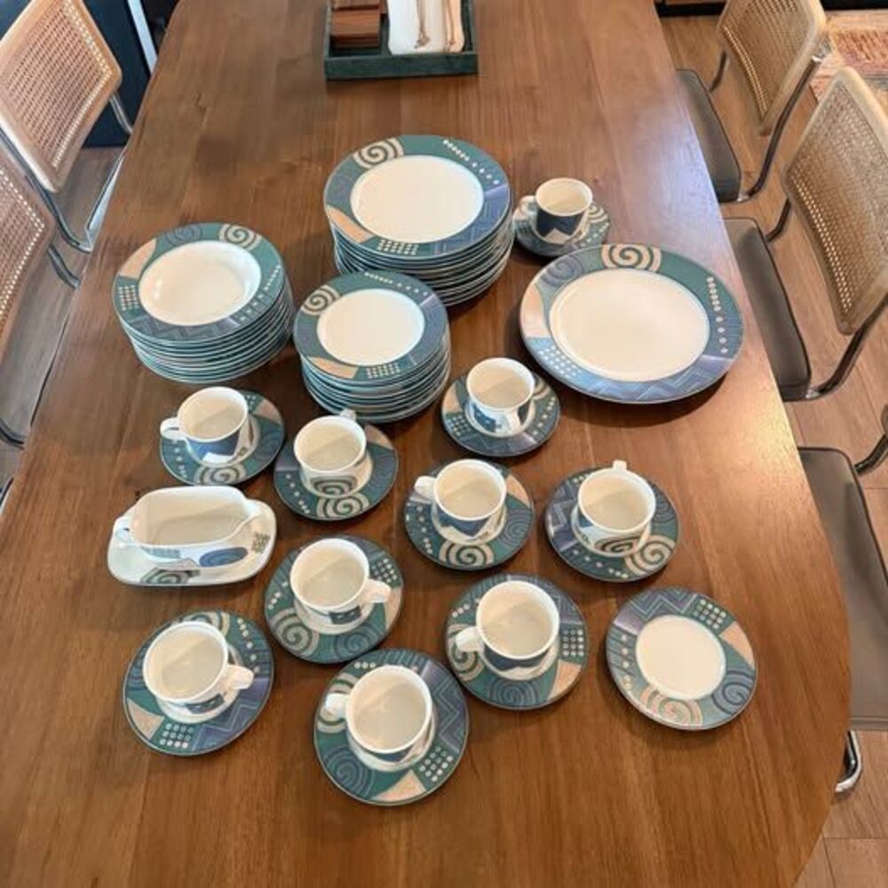 Vintage Mikasa Intaglio Postmodern Dinnerware Set – Service for 10 – 50+ Pieces